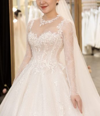 Váy cưới ren tay áo - Váy làm lễ Luxury (Linh Nga Bridal)